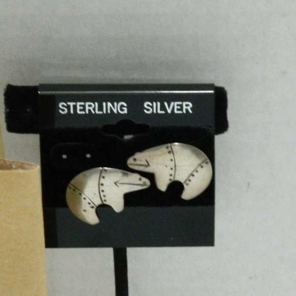Sterling silver spirit bear stud earrings unsigned - Picture 7 of 7
